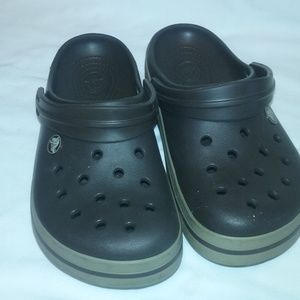 Brown Pair of Crocs Size 7